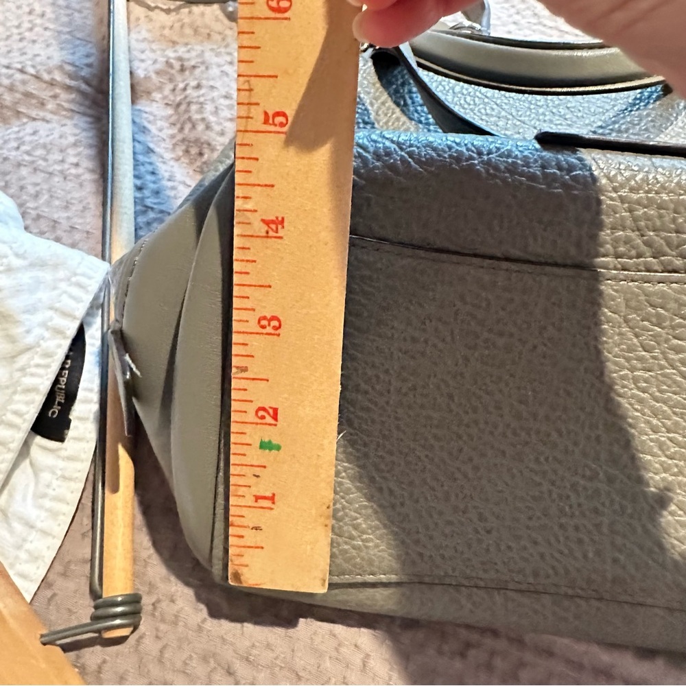 SV/Grey Coach Backpack/Purse Very Gently Used - Picture 8 of 9